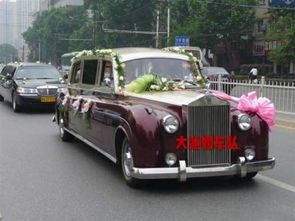 焦作大通婚車伴您幸福一生——專業汽車租賃服務，為您的婚禮增色添彩